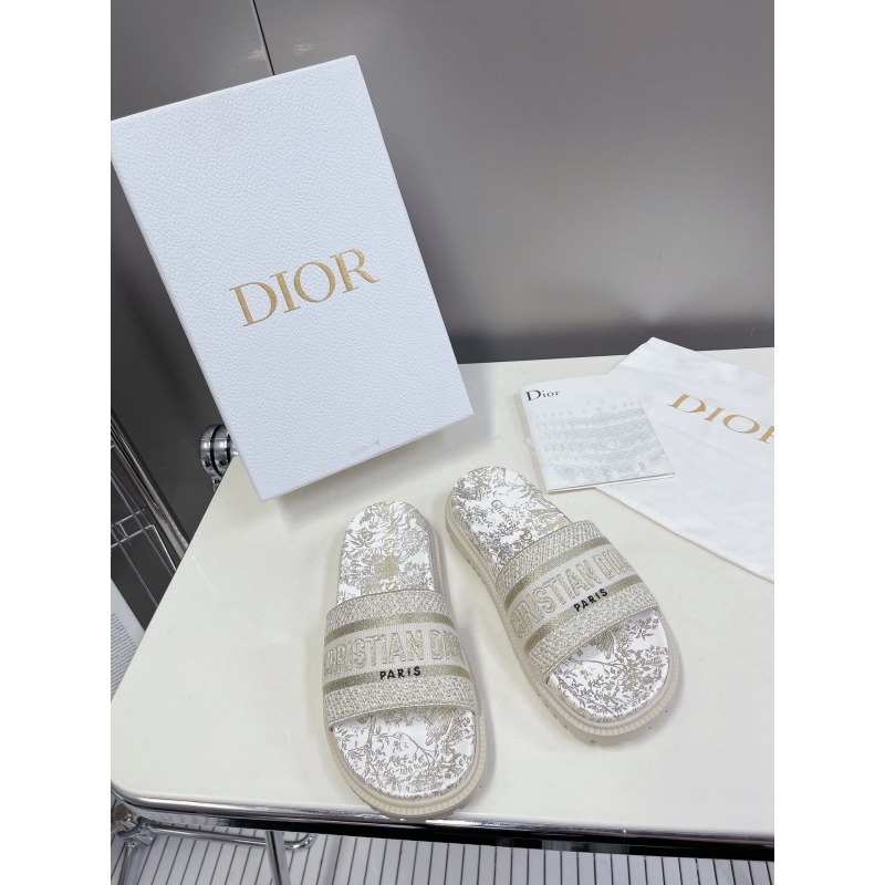 ch**an D*or slippers